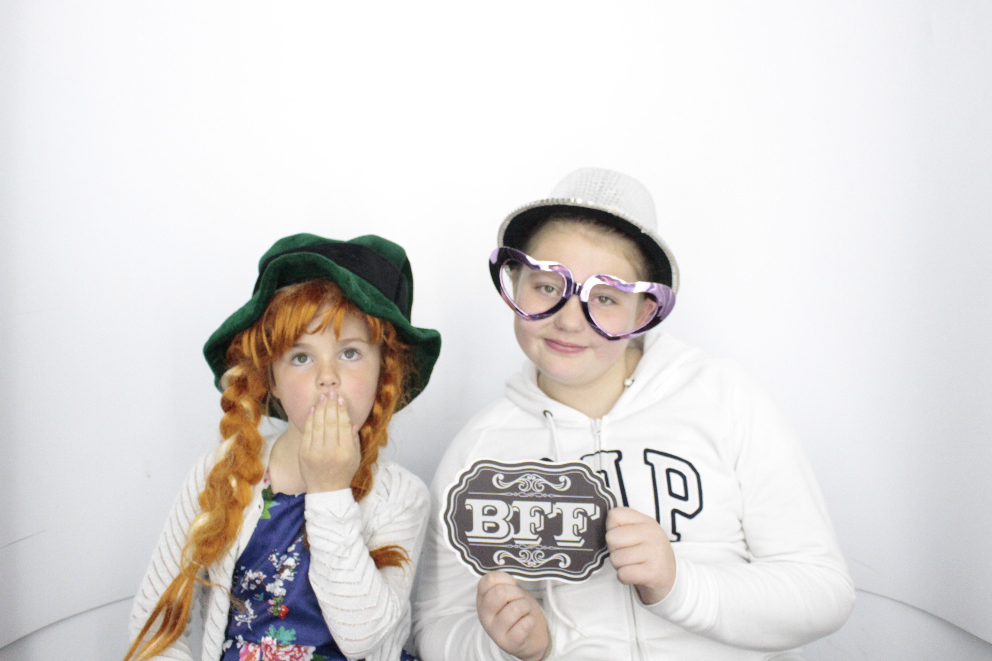 Mandy's 60th  Birthday Party | View more photos from the event at gallery.myphotoboothexperience.co.uk/u/MyPhotoBoothExperienceLtd/Mandys-60th-Birthday-Party